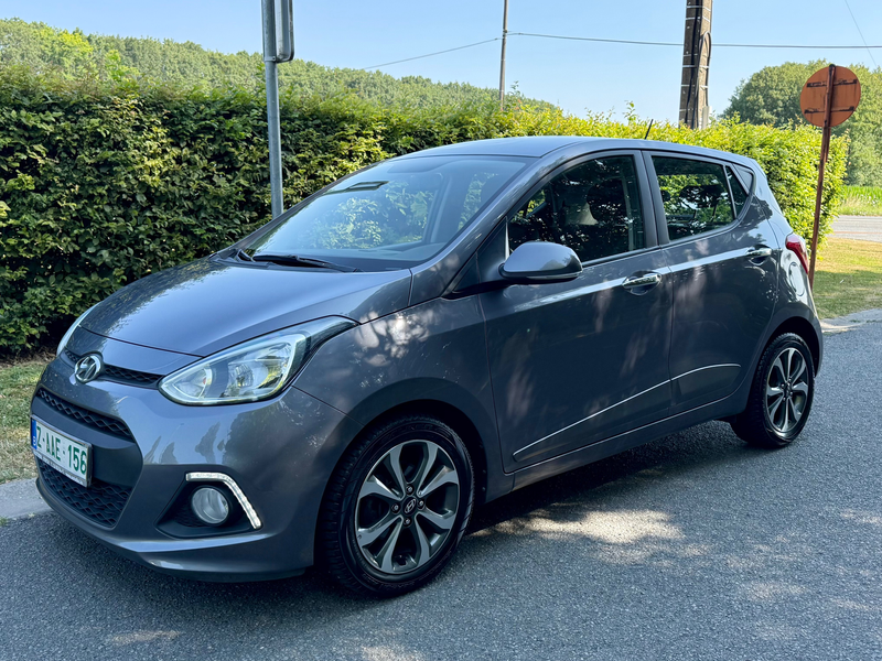 Hyundai i10 1.2i  Premium / Pack Color