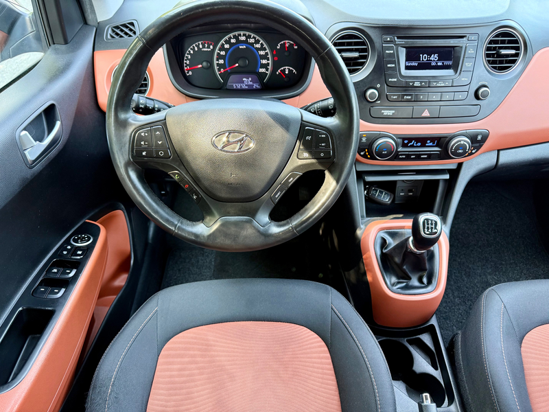 Hyundai i10 1.2i  Premium / Pack Color — photo 14
