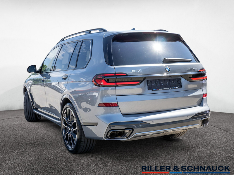 BMW X7 XDRIVE40I — photo 4
