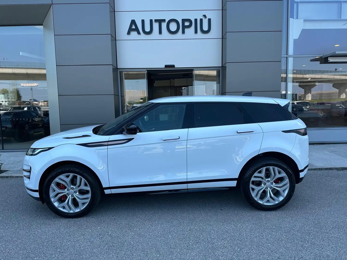 Land Rover Range Rover Evoque MY2019 2.0d i4 mhev R-Dynamic S awd 204cv auto Bianco - 2
