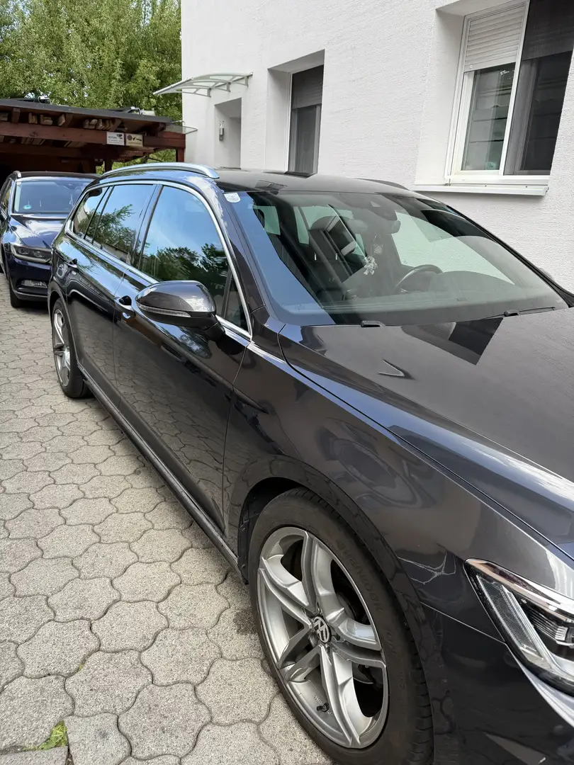 Volkswagen Passat Variant R-Line 2,0 TDI SCR DSG - 2