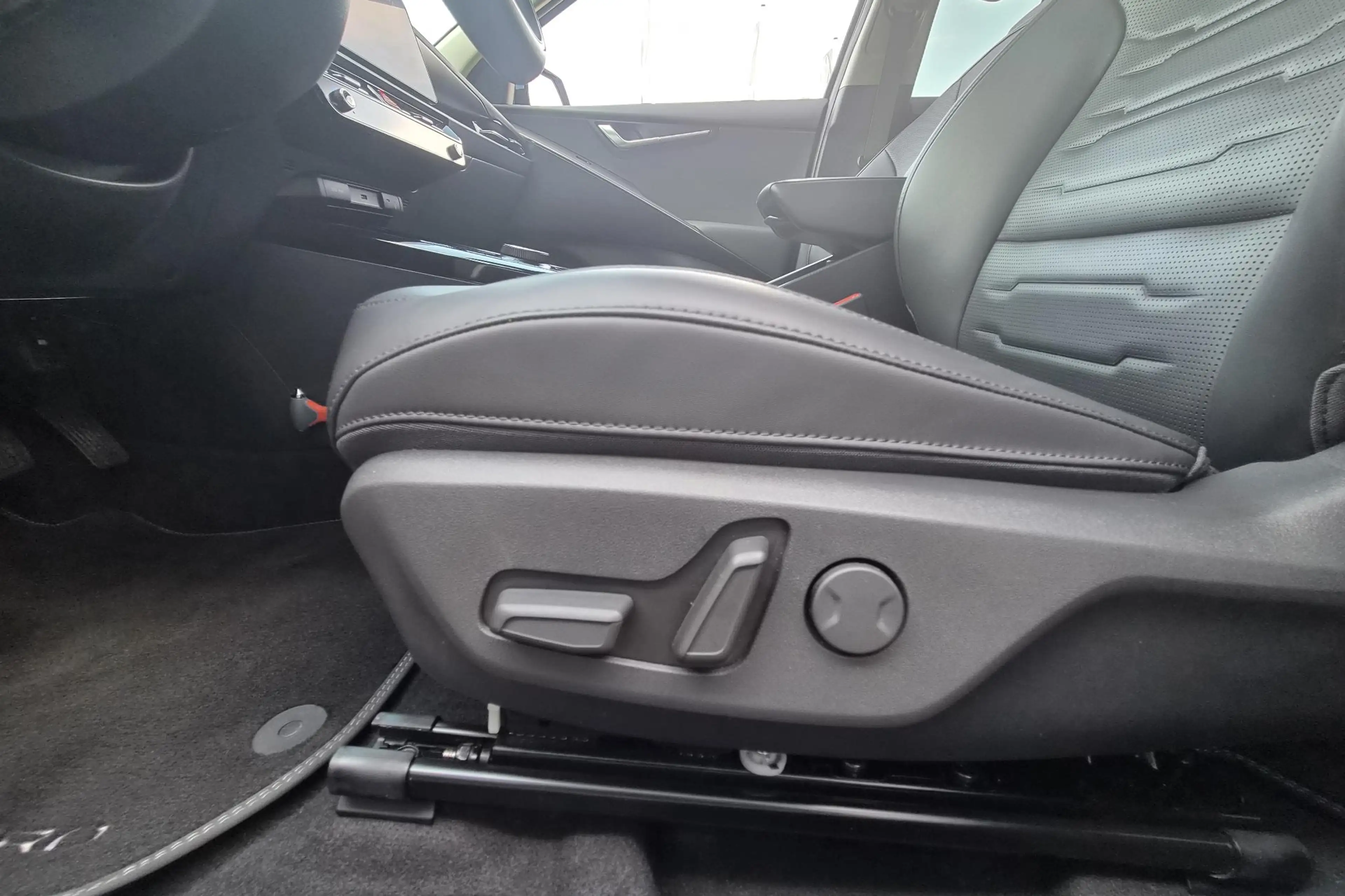 Kia e-Niro EV Edition Advanced 64.8 kWh | LED | Leder | Trekh — photo 11