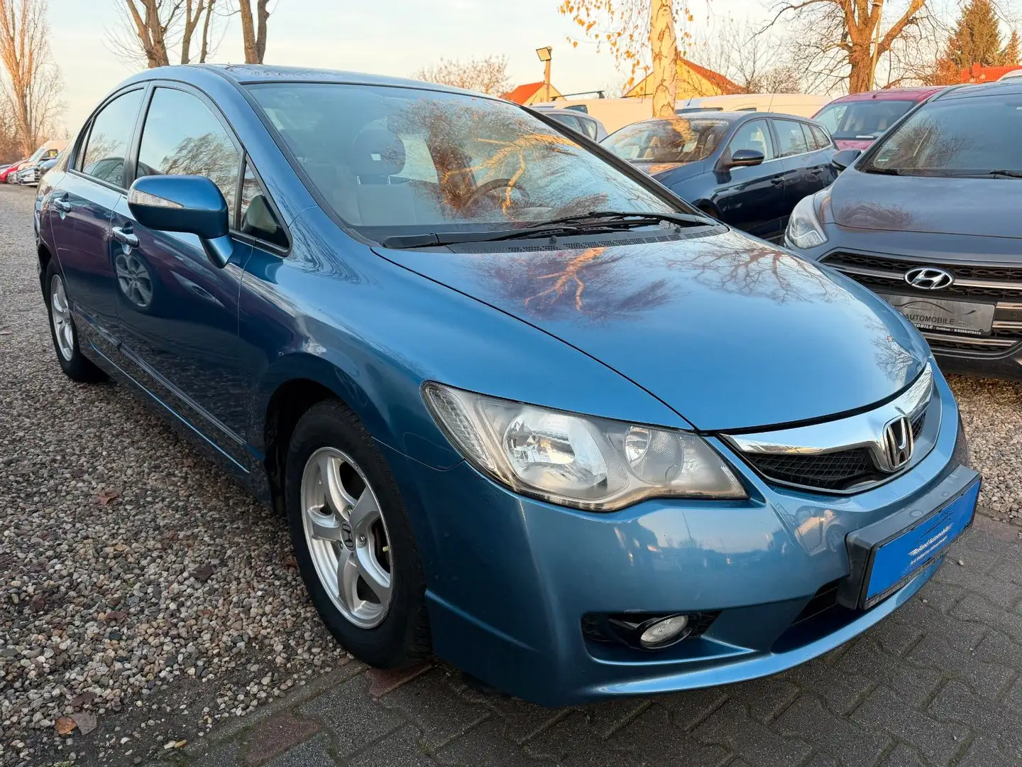 Honda Civic Hybrid *1.HD*Klima*SHZ*PDC*TÜV 08/26 Blau - 2