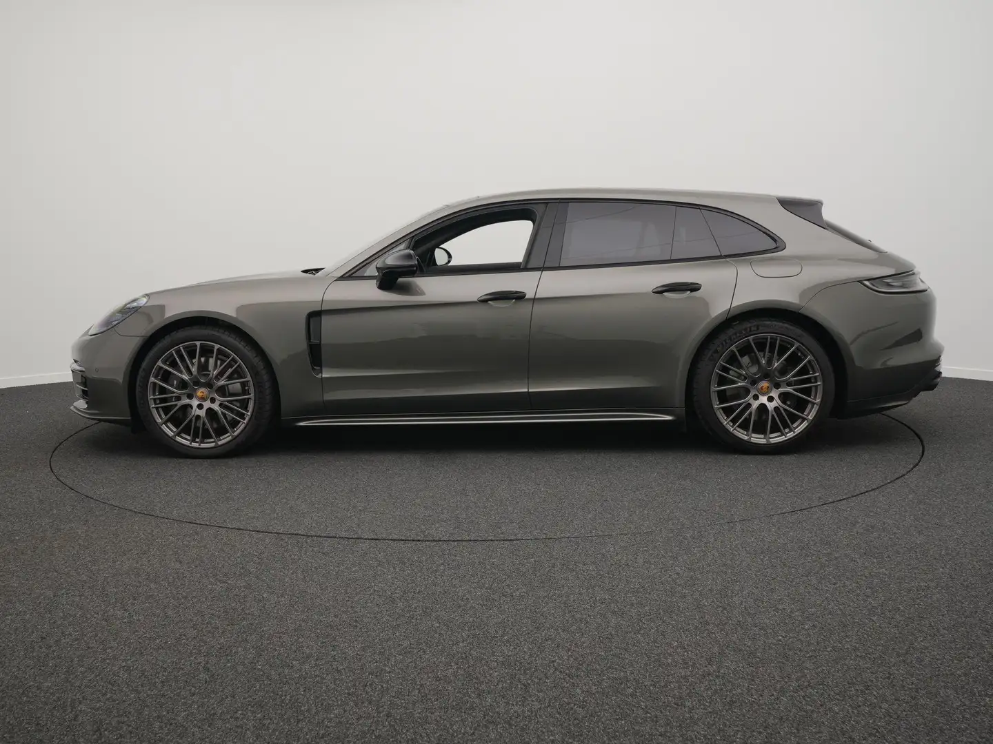 Porsche Panamera 4 E-Hybrid Sport Turismo Platinum Edition Vert - 2