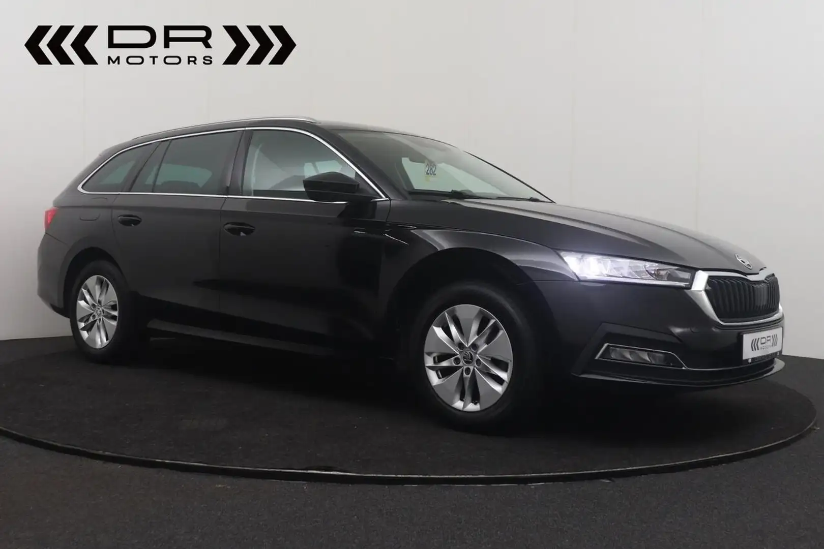 Skoda Octavia COMBI 1.0TSI AMBITION - NEW MODEL / APPLE CARPLAY Nero - 2