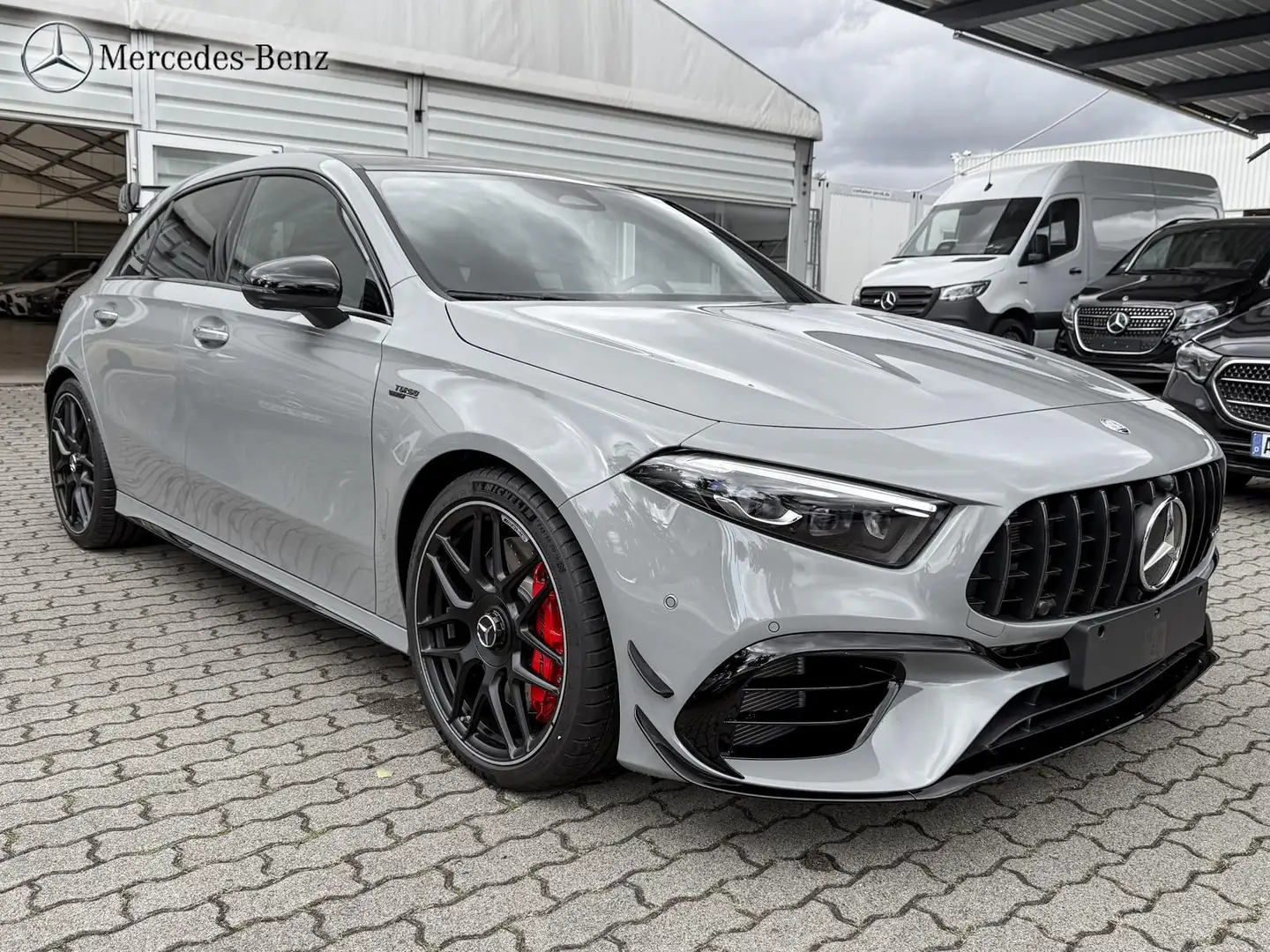 Mercedes-Benz A 45 AMG S 4M+ AERO+Perf-Sitz+Pano+Distronic Grijs - 2