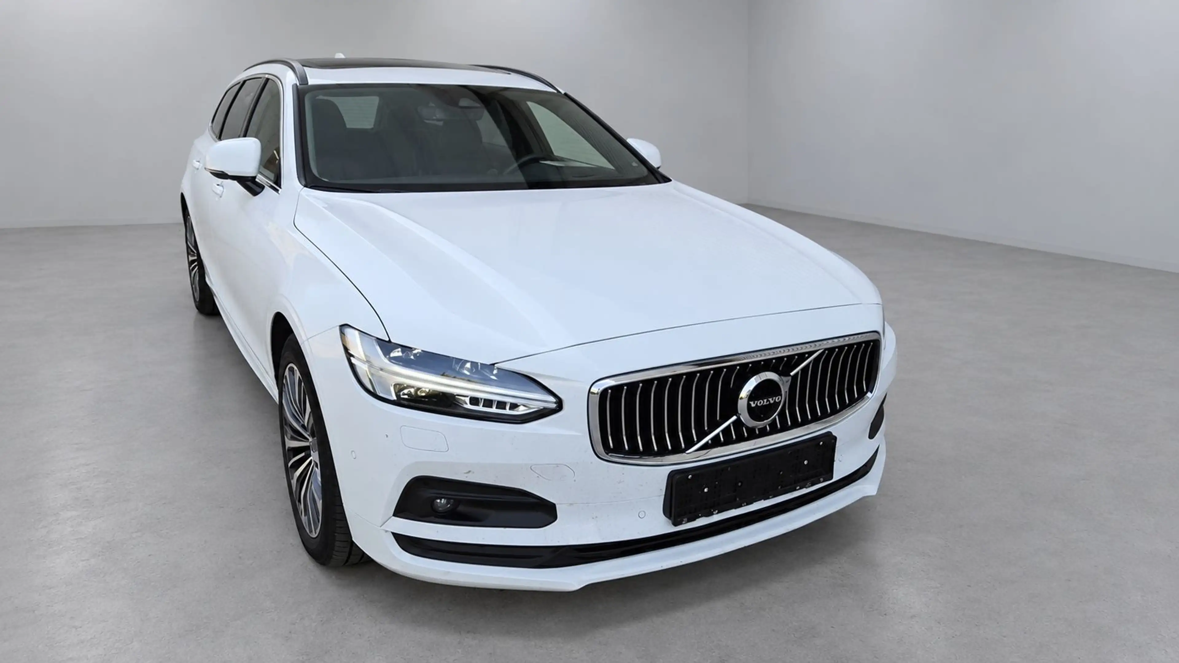 Volvo V90 B4 Momentum Pro | HUD | 360° | Pilot Assist — photo 2