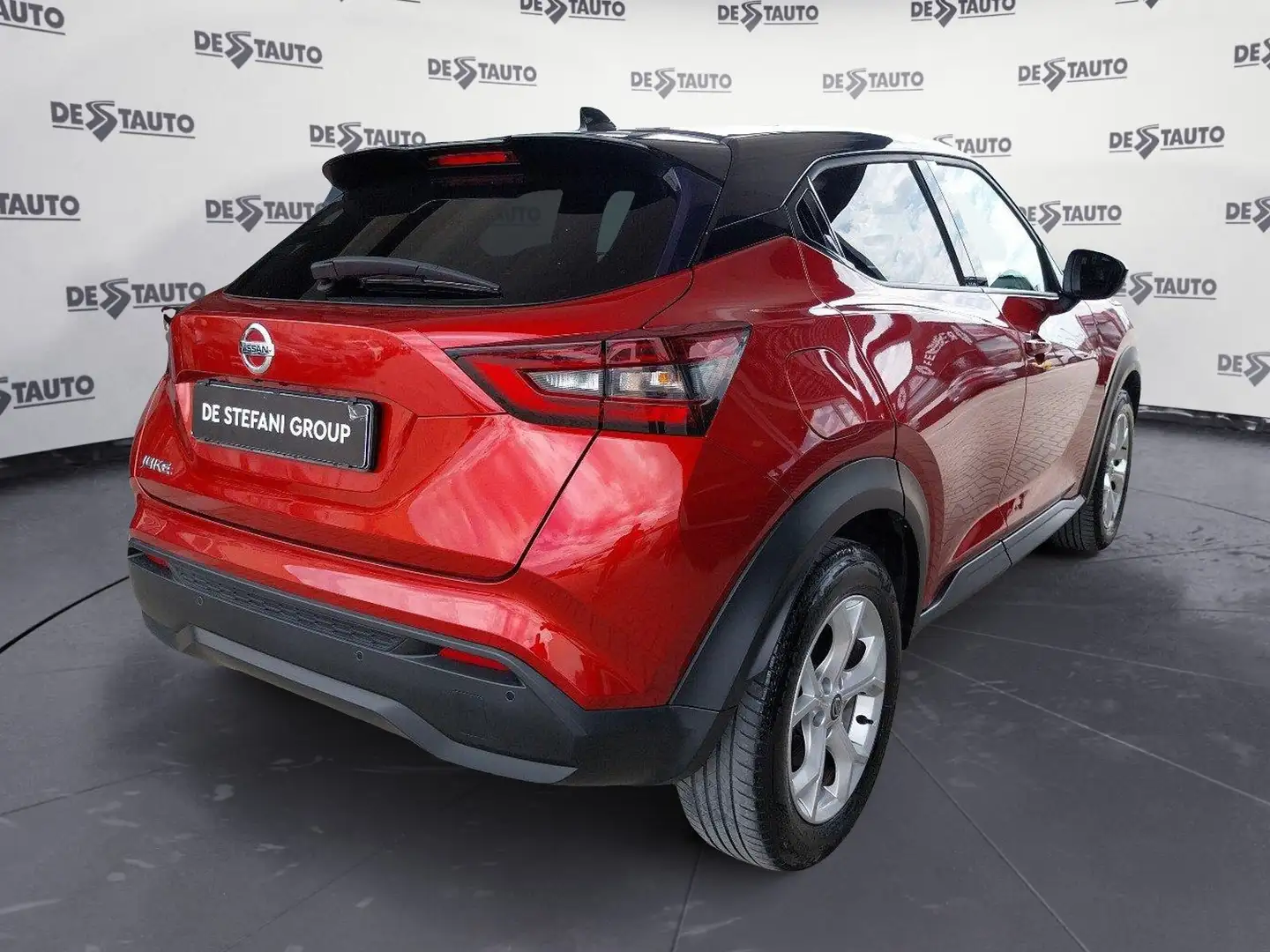 Nissan Juke Juke 1.0 dig-t N-Connecta 117cv DCT Rood - 2