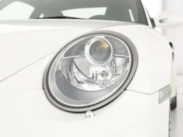 Porsche 911 view 16