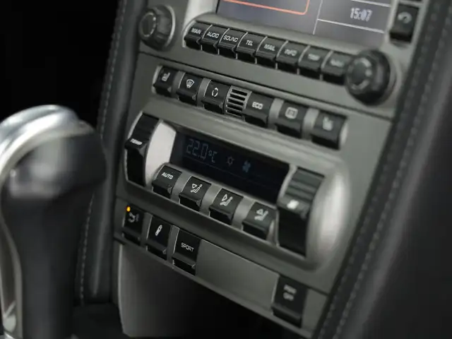 Porsche 911 view 9