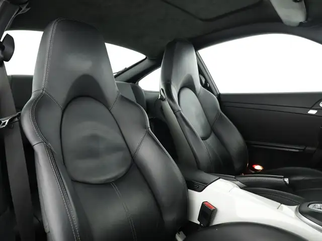 Porsche 911 view 12
