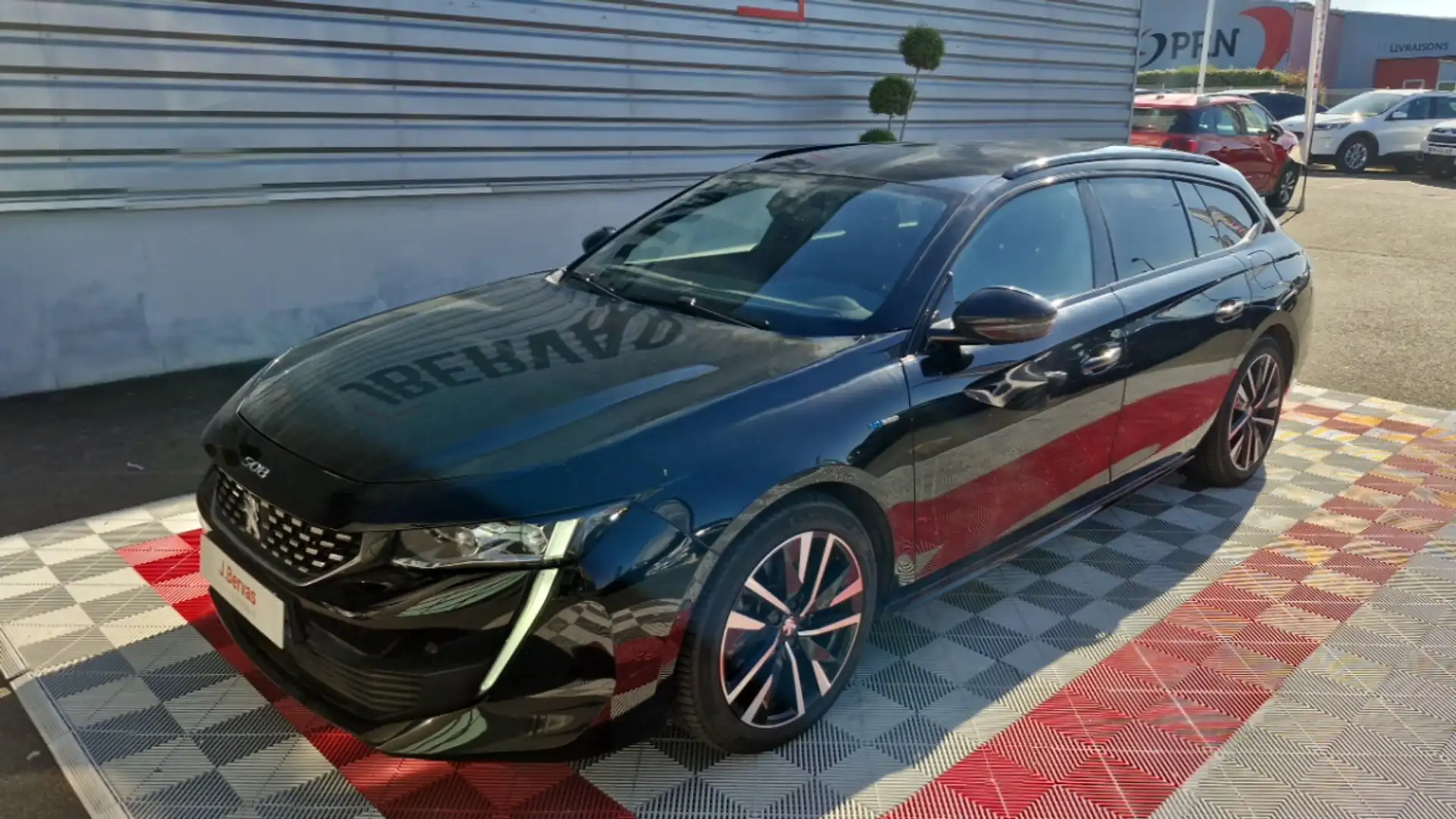 Peugeot HYBRID 225 E-EAT8 GT - 2