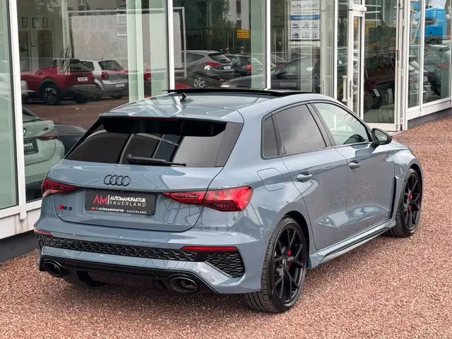 Audi RS3 view 12