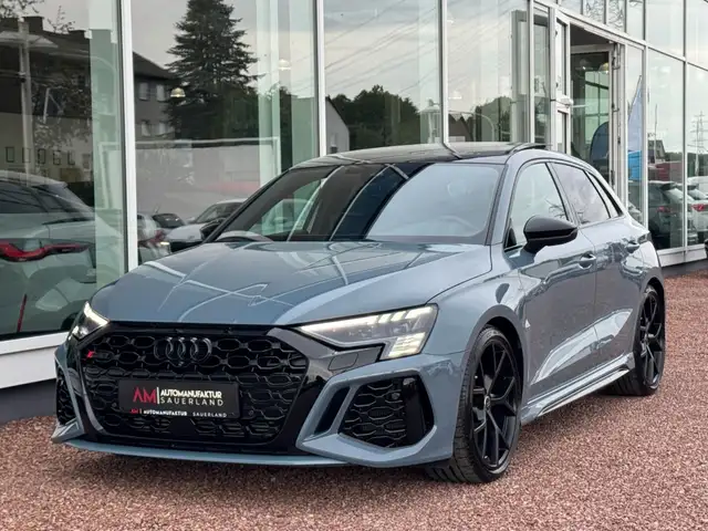Audi RS3 view 3