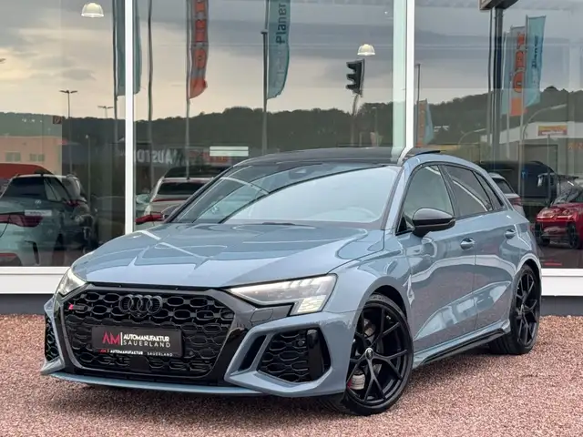 Audi RS3 main image