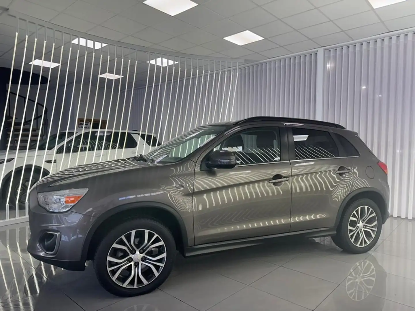 Mitsubishi ASX 160 MPI Motion Marrón - 2