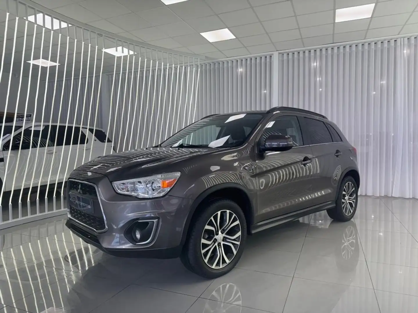 Mitsubishi ASX 160 MPI Motion Marrón - 1