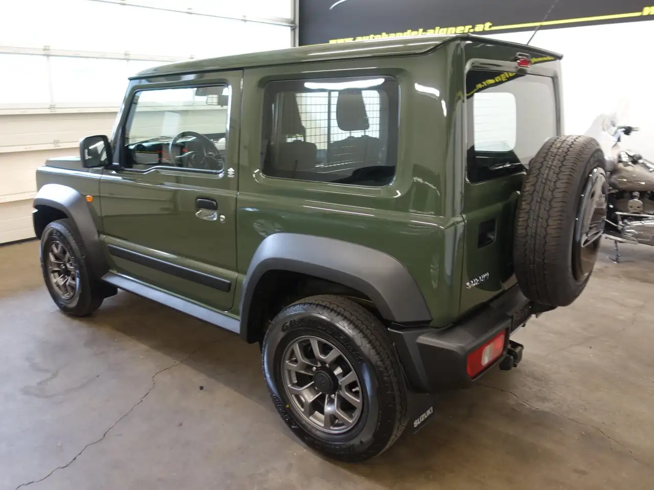 Suzuki Jimny 2024 — фото 7