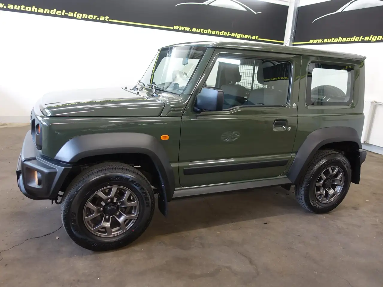 Suzuki Jimny 2024 — фото 8
