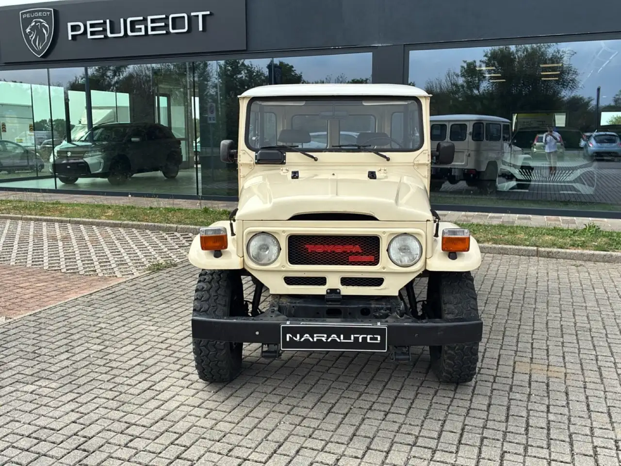 Toyota Urban Cruiser LAND CRUISER BJ 40 - VETTURA - 6 POSTI, foto 3