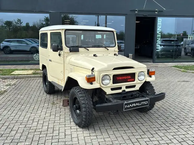 Toyota Urban Cruiser LAND CRUISER BJ 40 - VETTURA - 6 POSTI