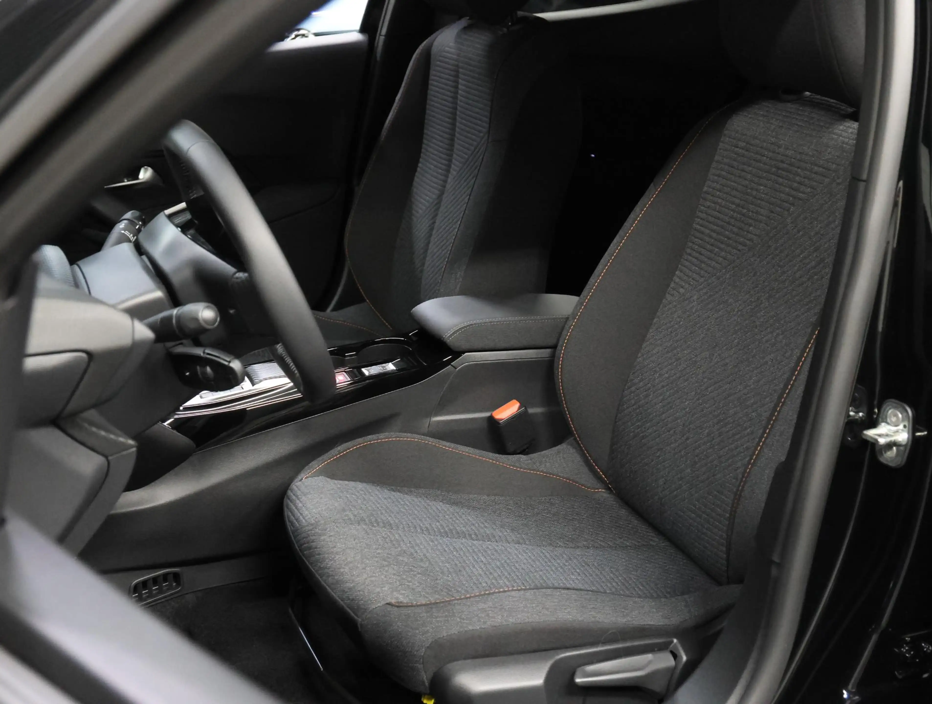 Peugeot e-2008 EV Business 54 kWh | 8 jaar garantie | — photo 12