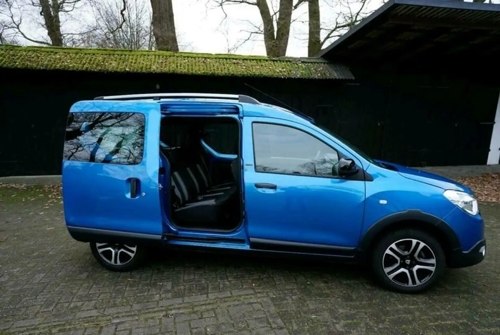 Dacia Dokker TCe 115 Stepway Celebration - 1
