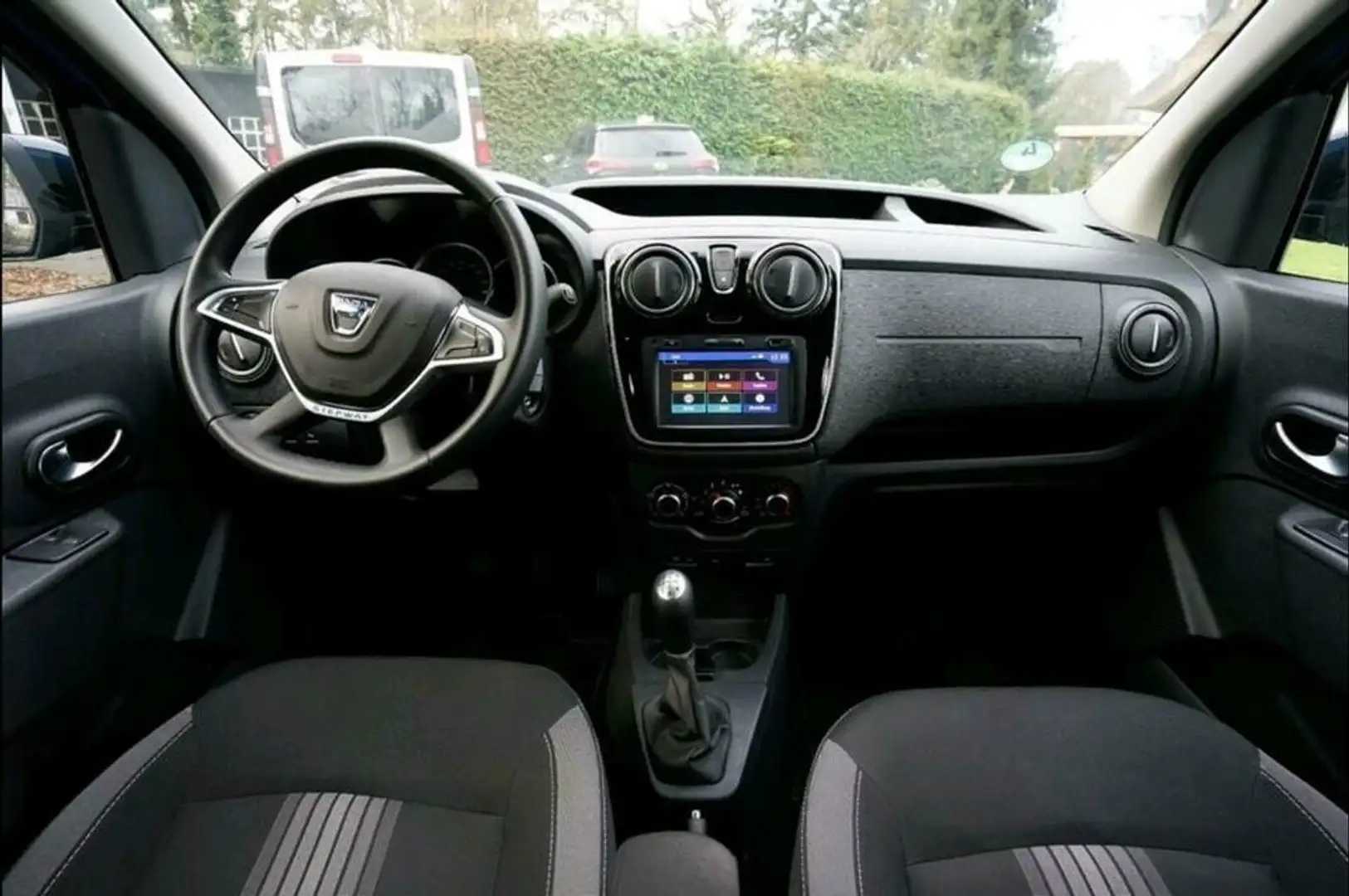 Dacia Dokker TCe 115 Stepway Celebration - 2