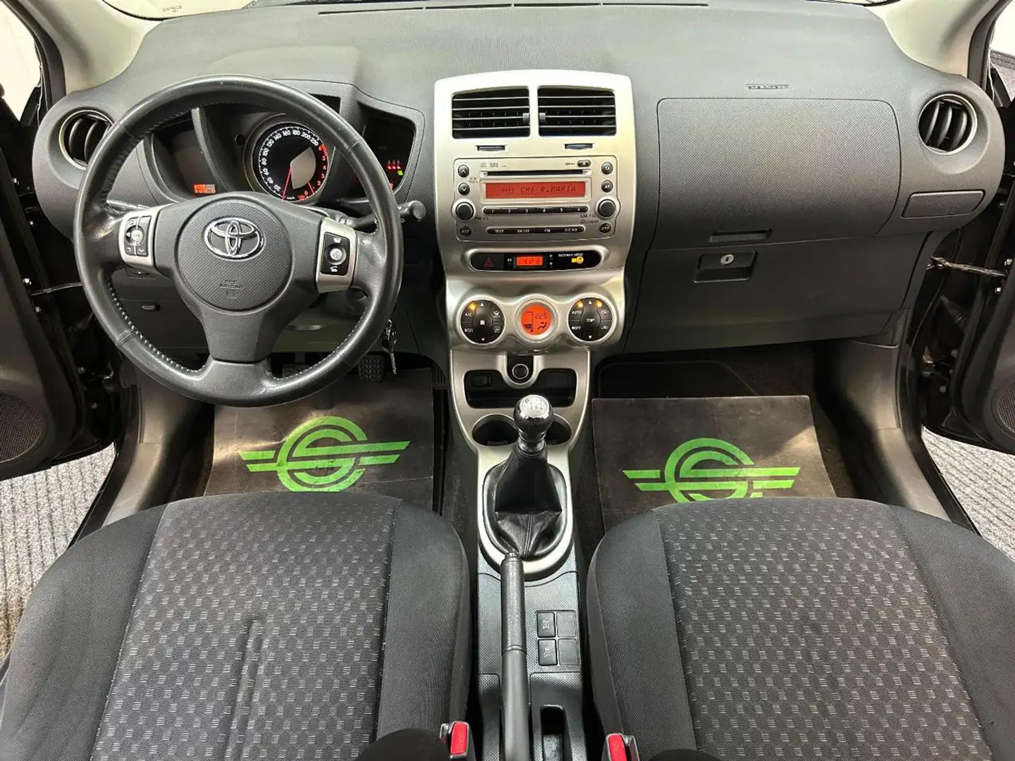 Toyota Urban Cruiser 1.4 D-4D AWD Sol STORICO TAGLIANDI UFFICIALI Noir - 2