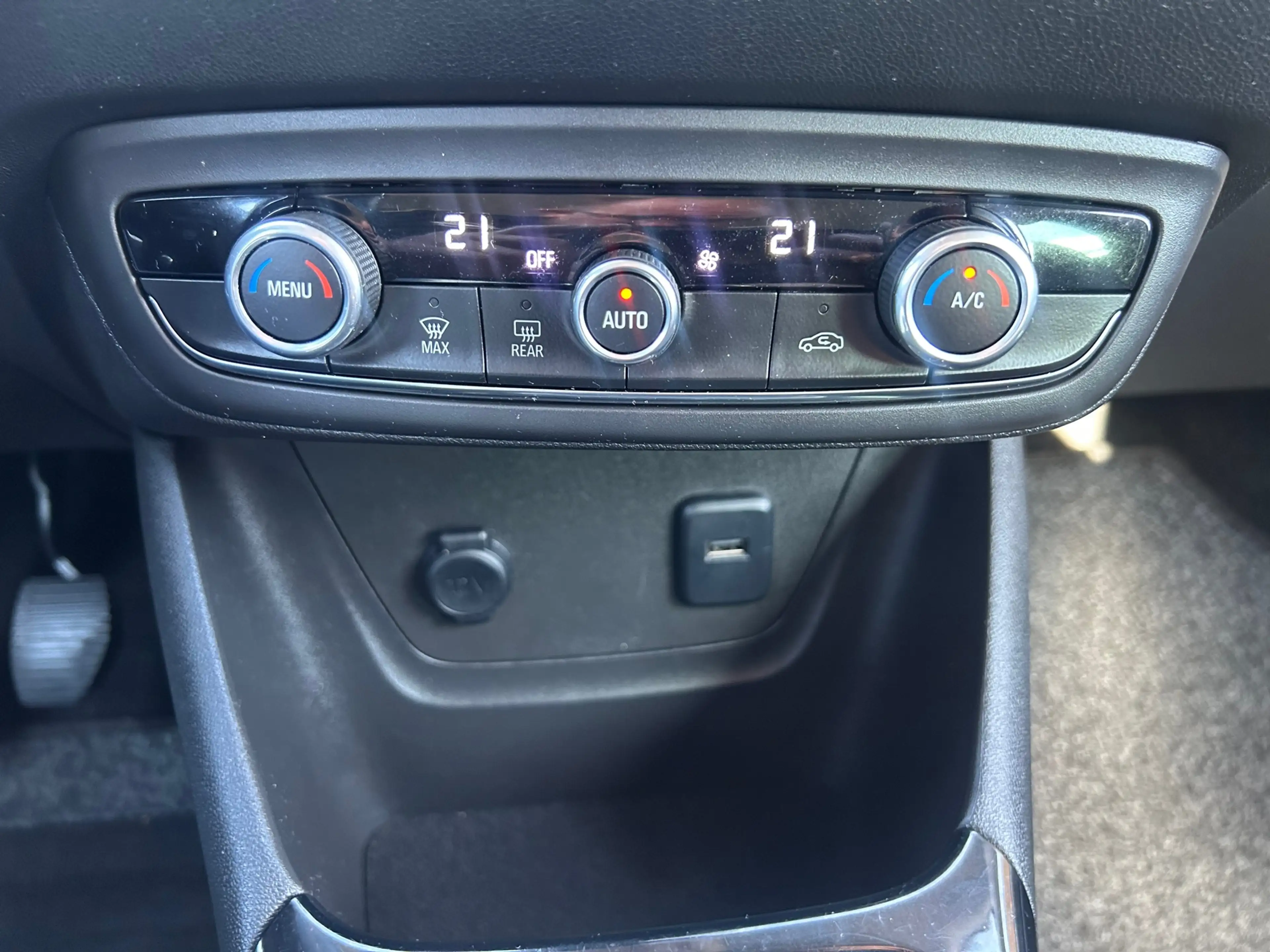 Opel Crossland X 1.2T INNOVATION , TREKHAAK — photo 16