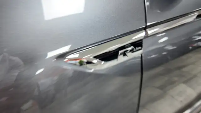 Volkswagen Tiguan Allspace view 13