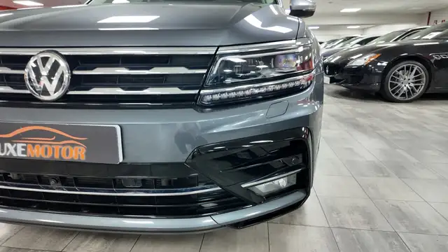 Volkswagen Tiguan Allspace view 10