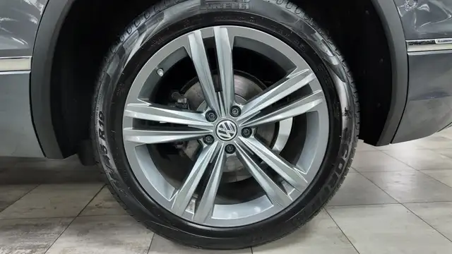 Volkswagen Tiguan Allspace view 15
