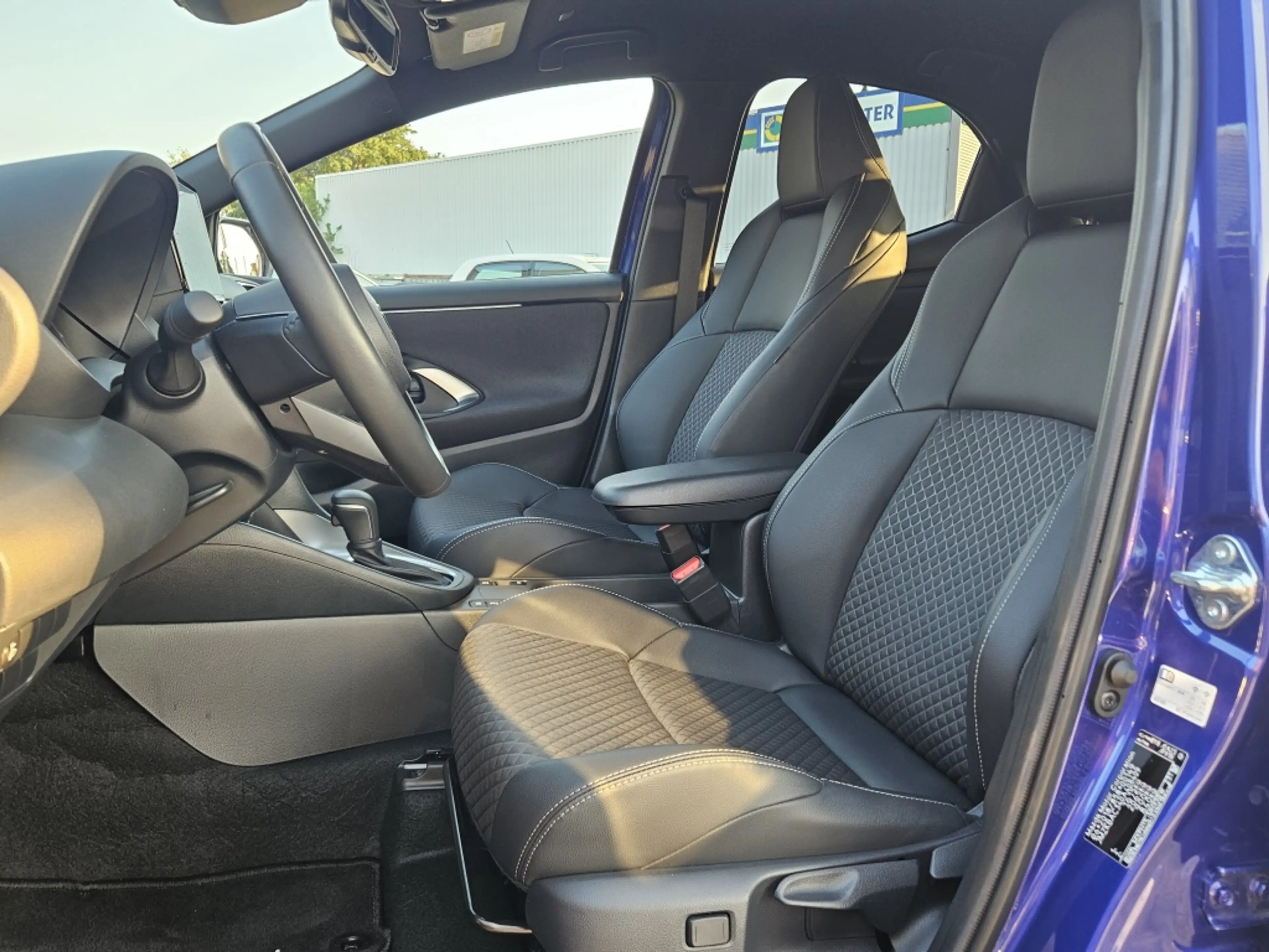 Mazda 2 Hybrid 1.5 116 CVT Homura — photo 6