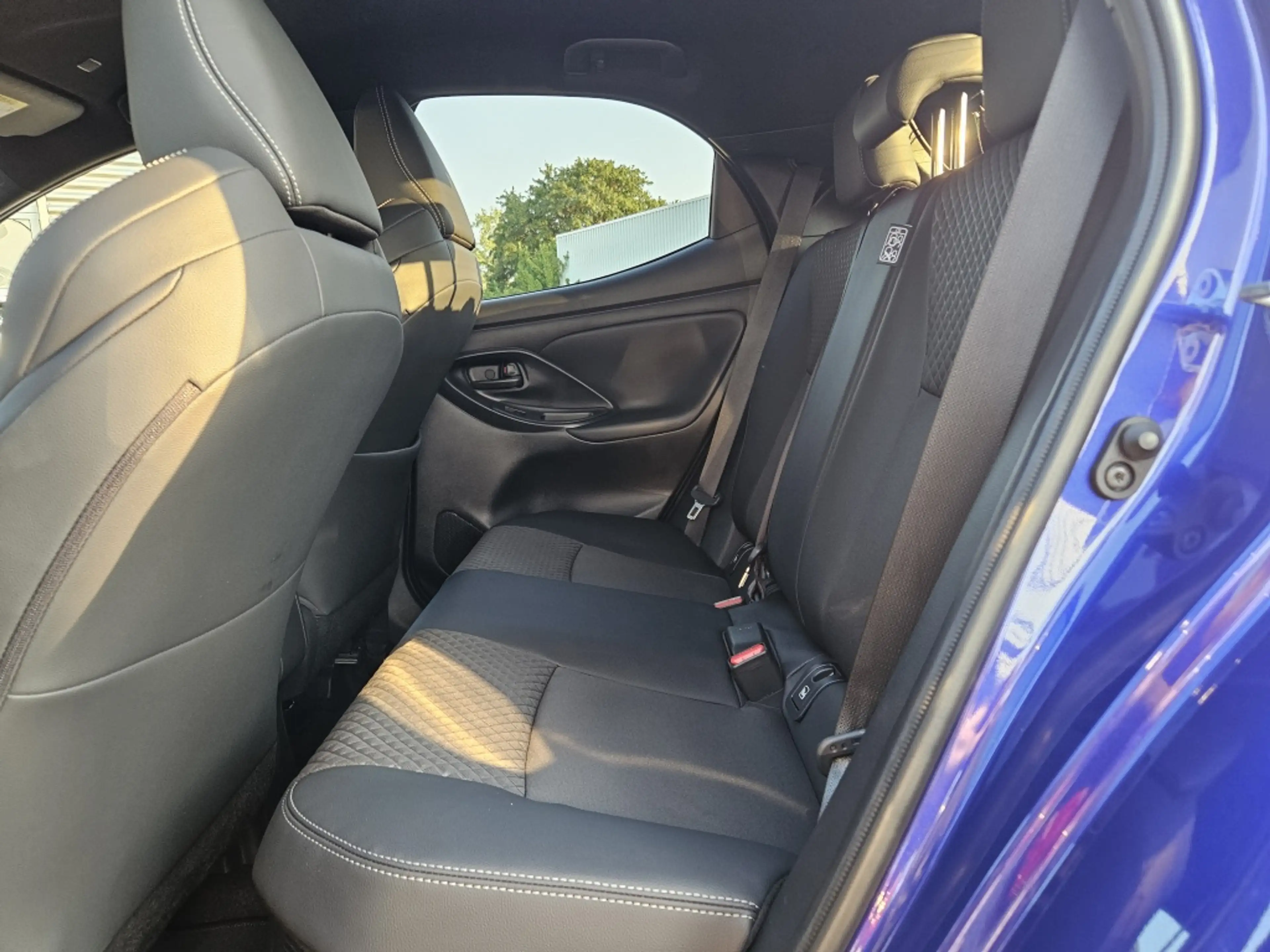 Mazda 2 Hybrid 1.5 116 CVT Homura — photo 9