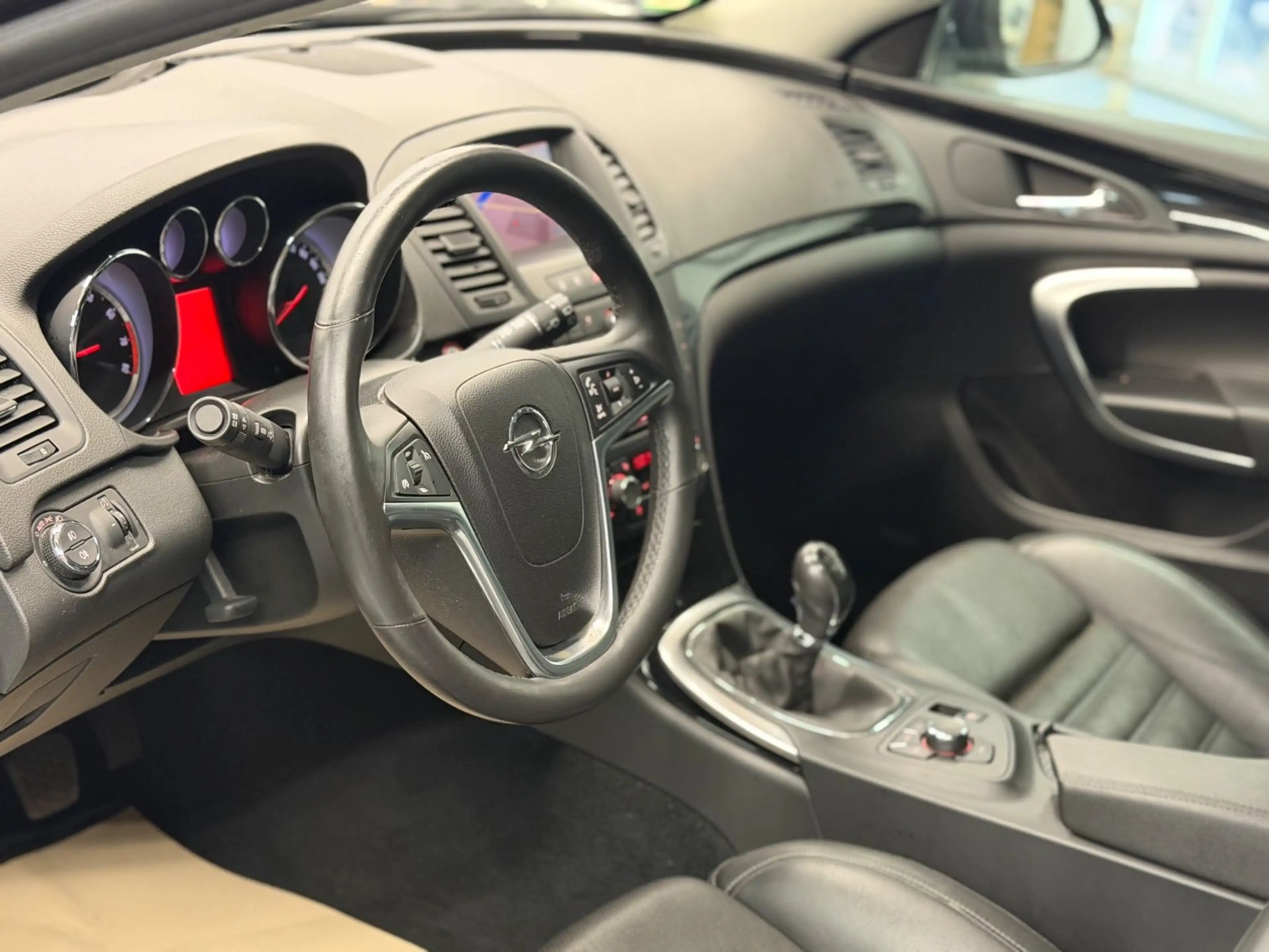 Opel Insignia A Sports Tourer 2.0 Turbo Leder Bi-Xeno — photo 14