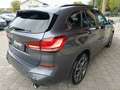 BMW X1 xDrive20i M Sport|AHK|NAVI|DDC|DAB|RFK Grijs - thumbnail 6