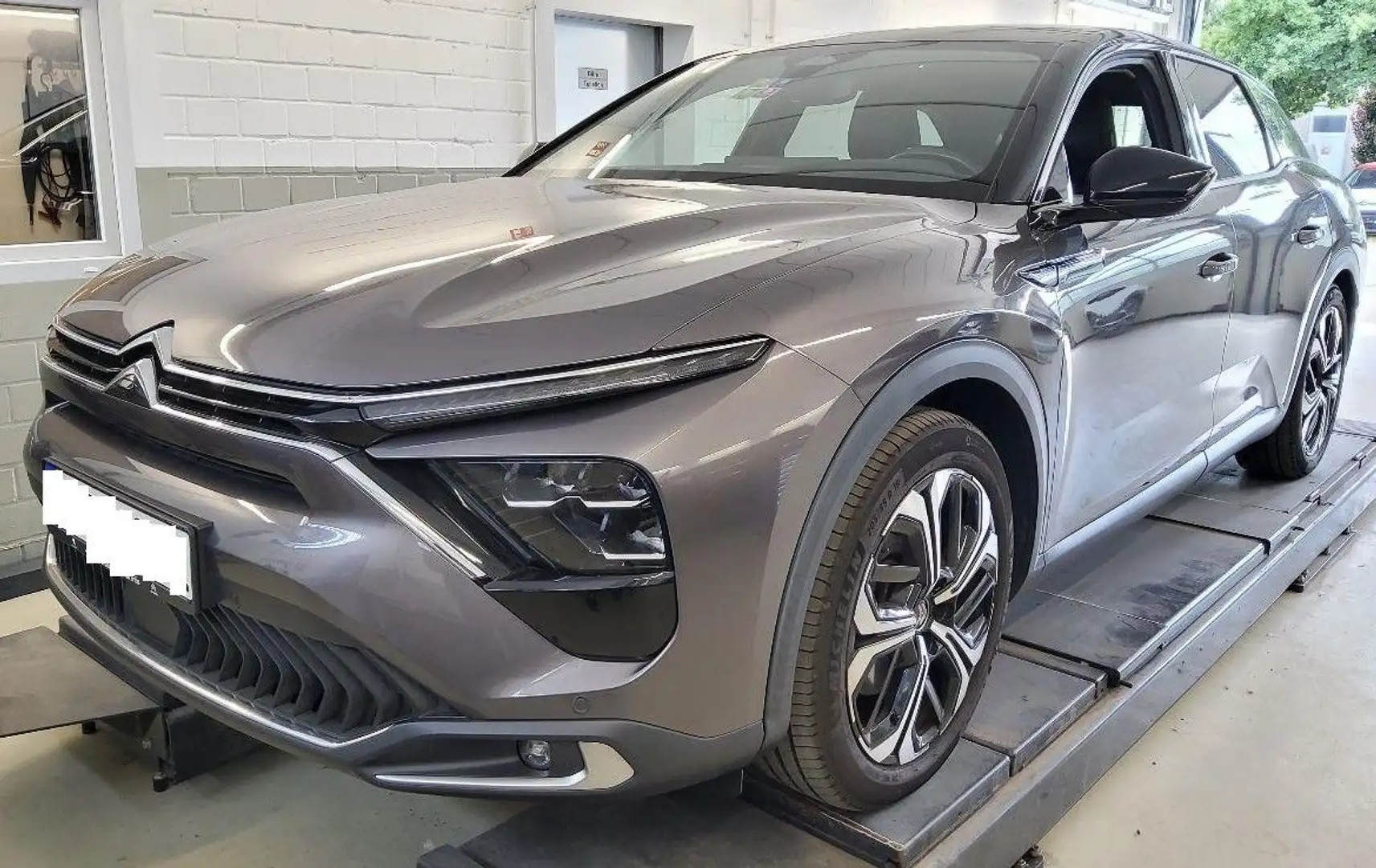 Citroen C5 X Shine Pack Hybrid 225 EAT8 Grau - 1