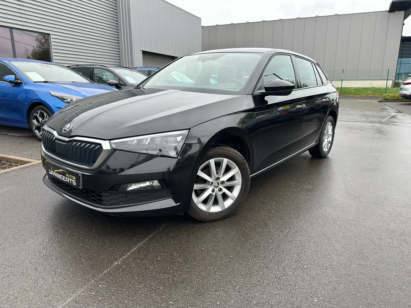 Skoda Scala 1.0 TSI Ambition, CARPLAY/ PANO DAK/ LED/ CAMERA Zwart - 1