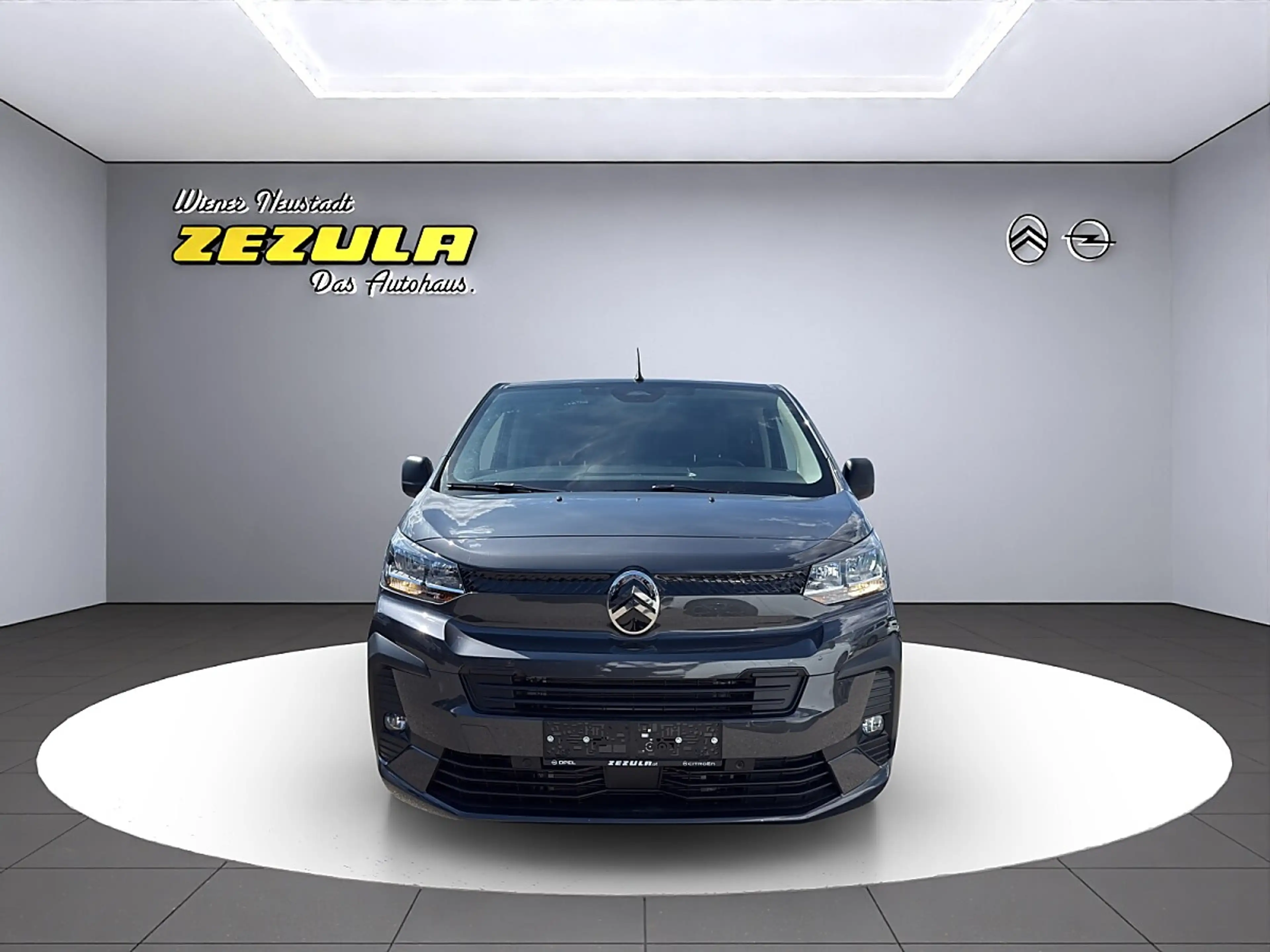 Citroen Jumpy Kombi M Diesel 180 S&S EAT8 — photo 8