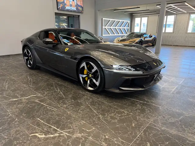 Ferrari Autres 12Cilindri Spider + Lifting
