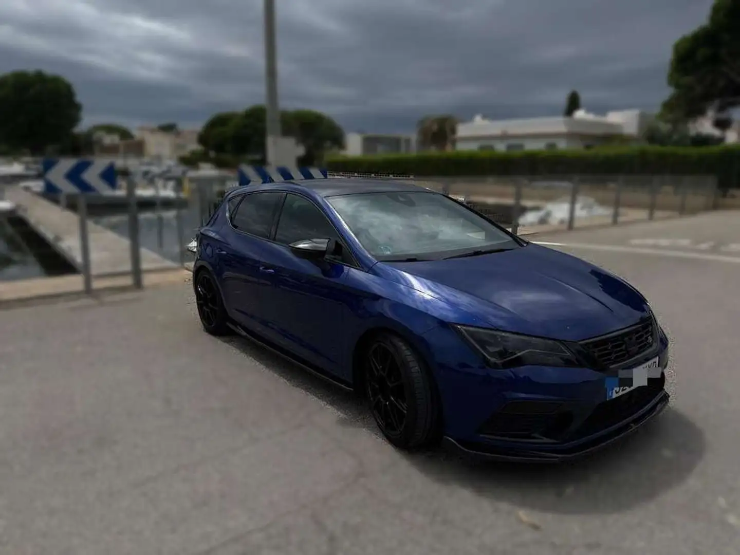 SEAT Leon 1.5 EcoTSI S&S DSG7 FR Fast Edition 150 Azul - 2