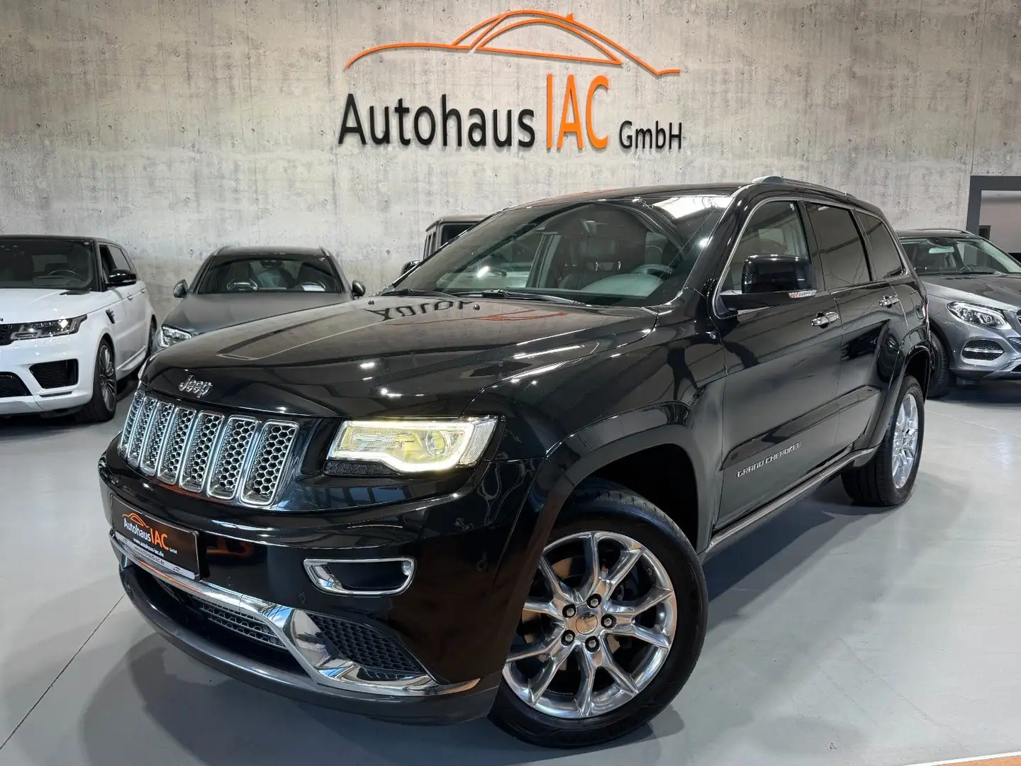 Jeep Grand Cherokee 3.0 CRD Summit/SITZBEL/PANO/SHZ Schwarz - 1