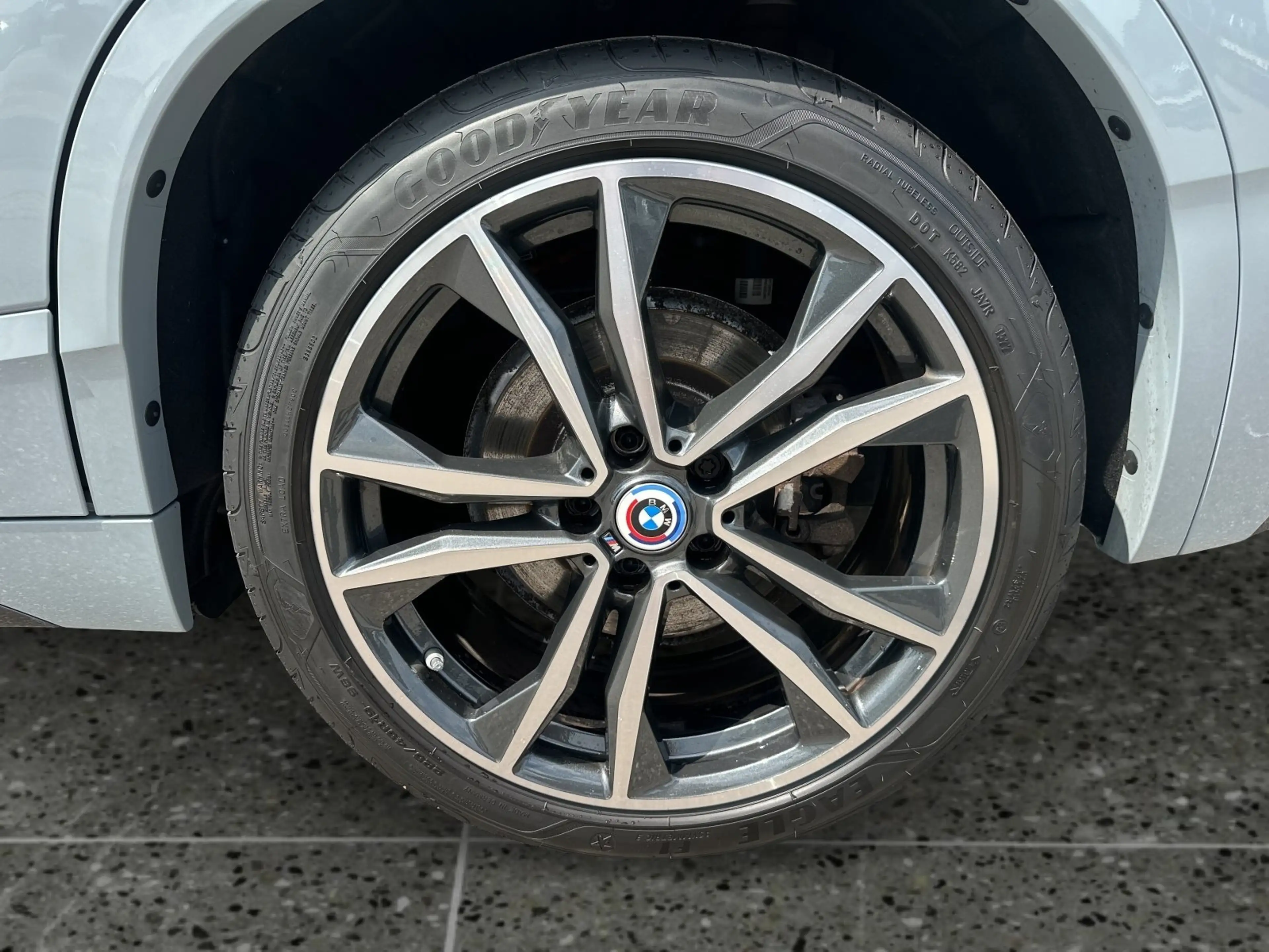 BMW X2 xDrive25e SHZ DAB PDC — photo 6