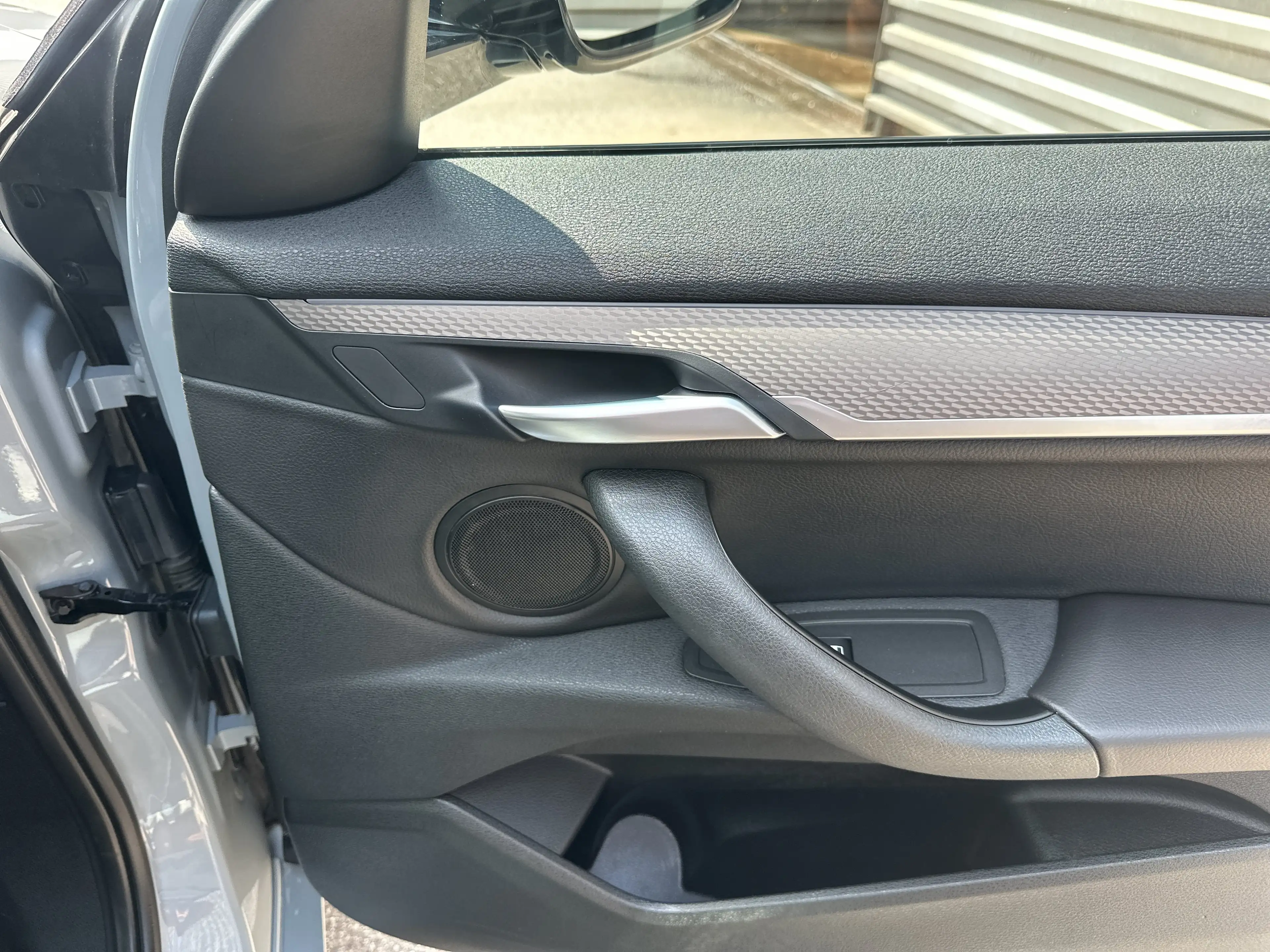 BMW X2 xDrive25e SHZ DAB PDC — photo 13