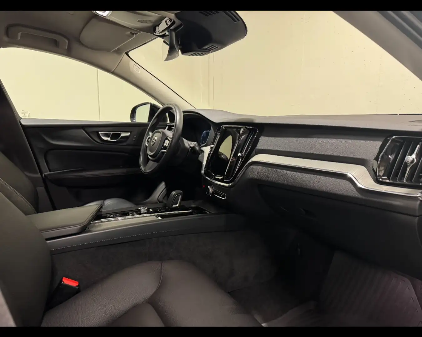 Volvo V60 Cross Country B4 AWD ADVANCED AUTO Nero - 2