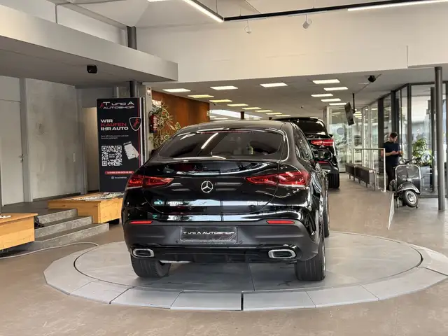 Mercedes-Benz GLE view 6
