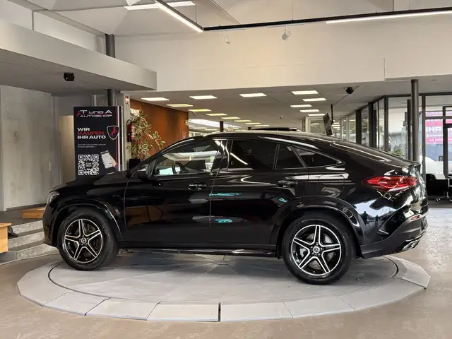 Mercedes-Benz GLE view 3