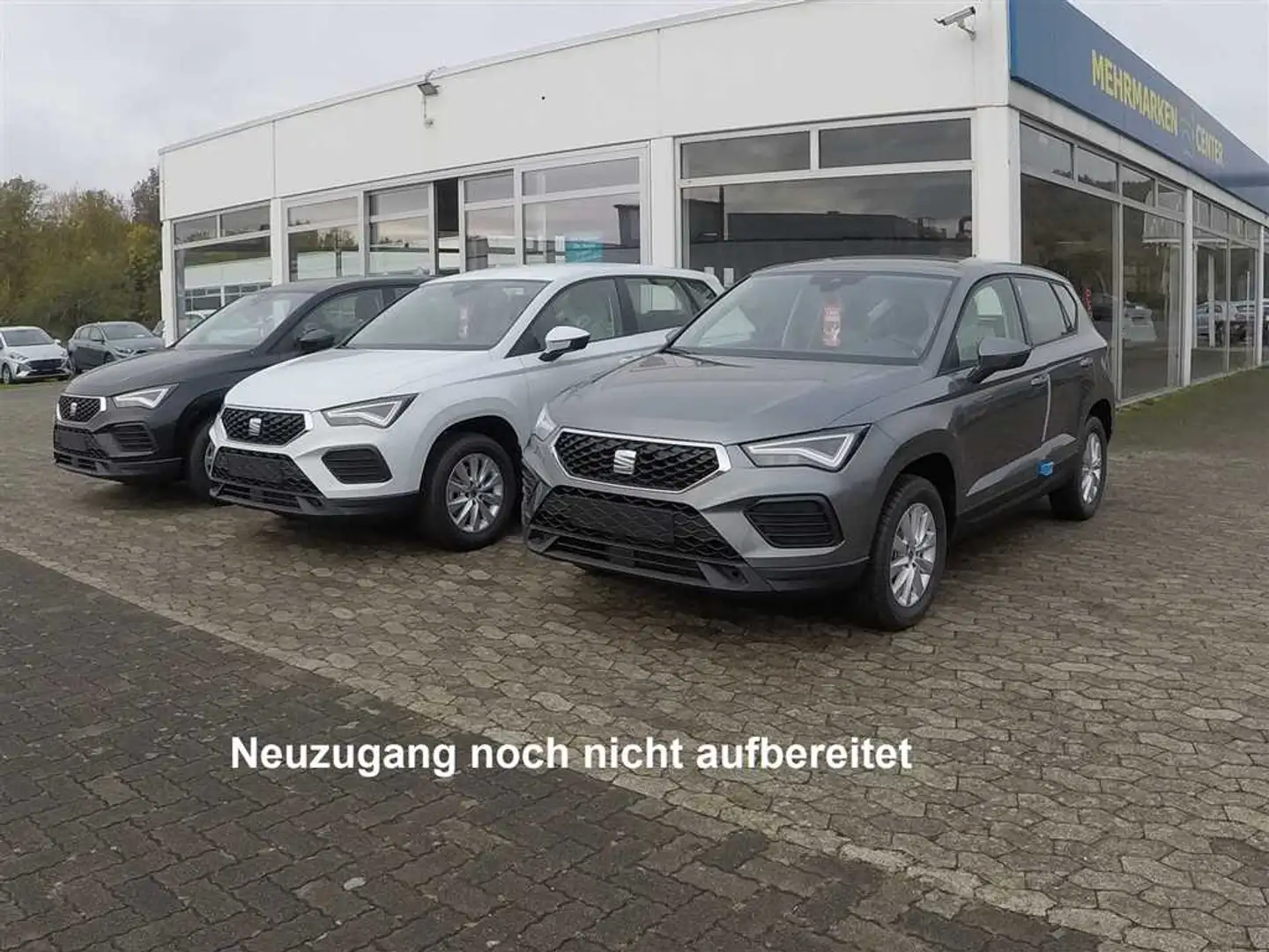 SEAT Ateca 1.0 TSI Reference LED+SHZ+PDC 5 Jahre Garantie Black - 1