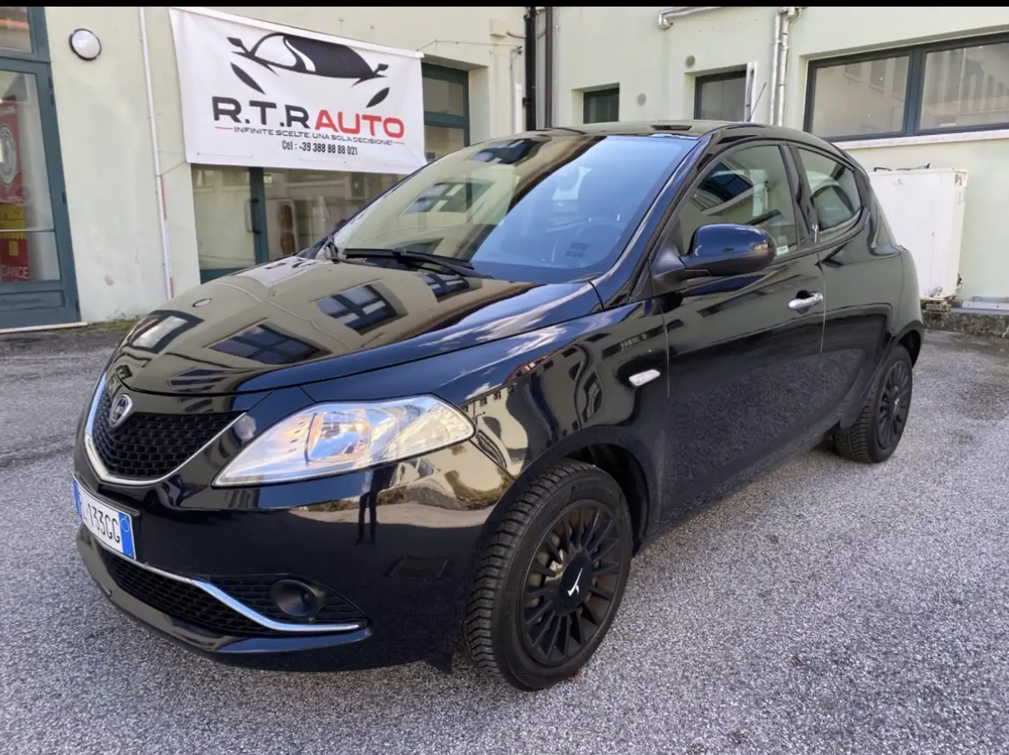 Lancia Ypsilon Y 1.2 8v Platinum - 2